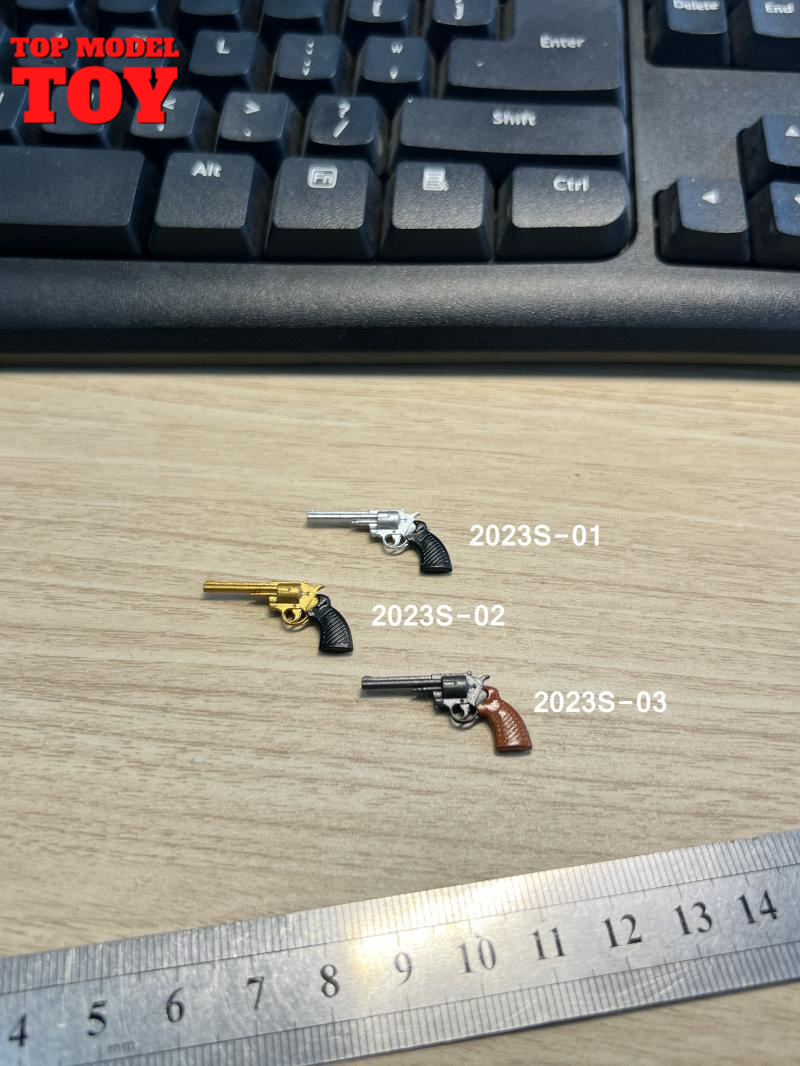 2023S Modello in Scala 1/12 di - Model Kit Revolver recensione e prezzo