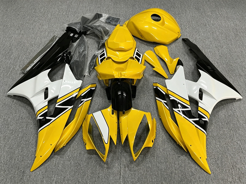 4 nuovi kit carene in ABS - ad - Model Kit Yamaha recensione e prezzo